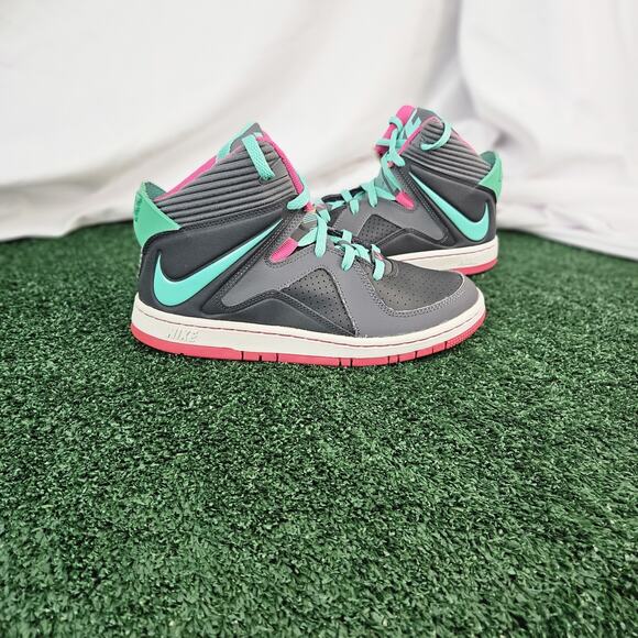 Nike Court Invader (GS) 677807-036 Youth Basketball Shoes Size 6Y Gray Pink Teal - Picture 1 of 9